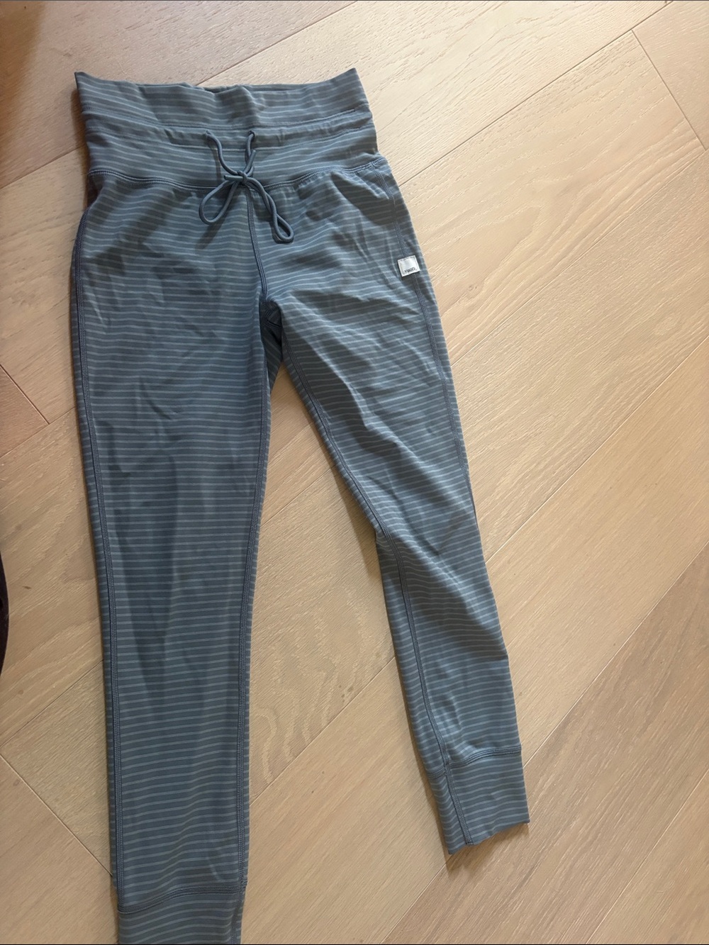 Blue and white striped vuori leggings